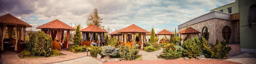 Khan-Chinar Hotel Dnipro Exterior photo